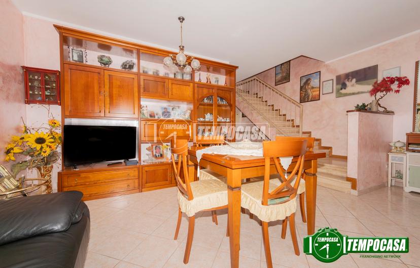 Villa a schiera in Via Oreste Morandi, Calvignasco — foto 2 di 5