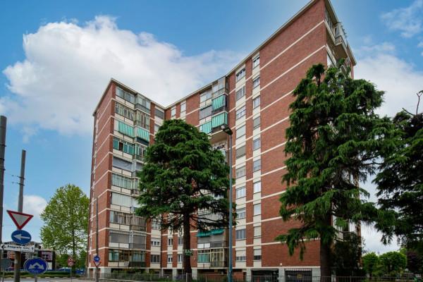 Trilocale in Viale dei Mughetti 15, Torino