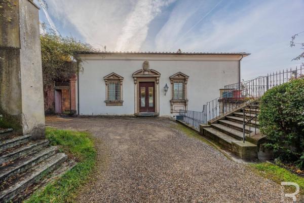 Villa bifamiliare in Via di Vincigliata a Settignano, Fiesole