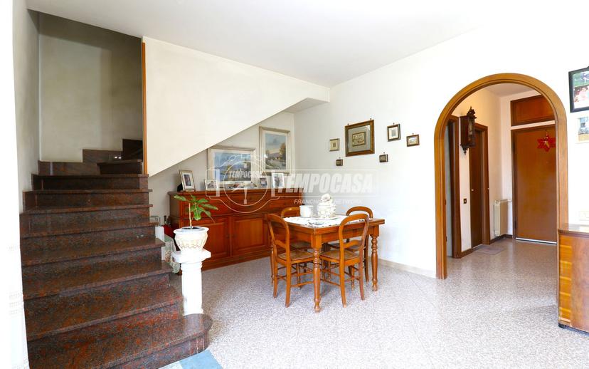 Villa in Via Mombarcaro, Fiumicino