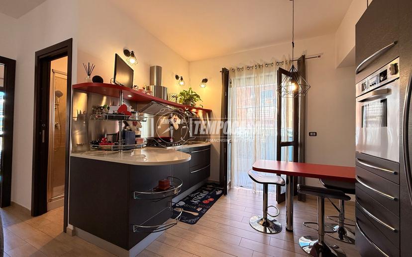 Quadrilocale in Via Cusano Milanino 20, Roma