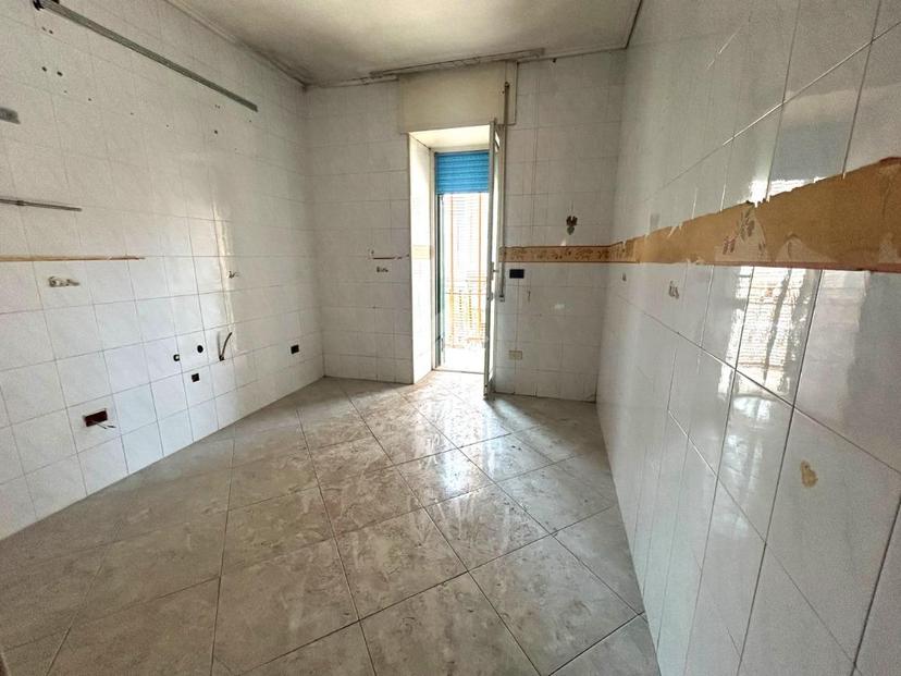 Trilocale in Via Fontana, Torre del Greco — foto 2 di 5
