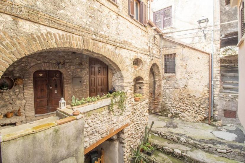 Trilocale in Via dell'Arco 62, Palombara Sabina — foto 4 di 5