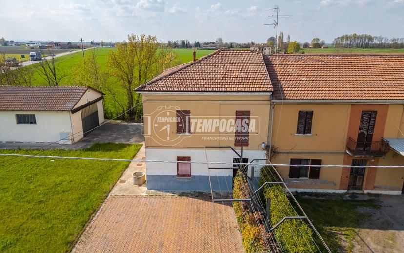 Appartamento in Via Vecchia San Vitale, Castel Guelfo di Bologna — foto 2 di 5