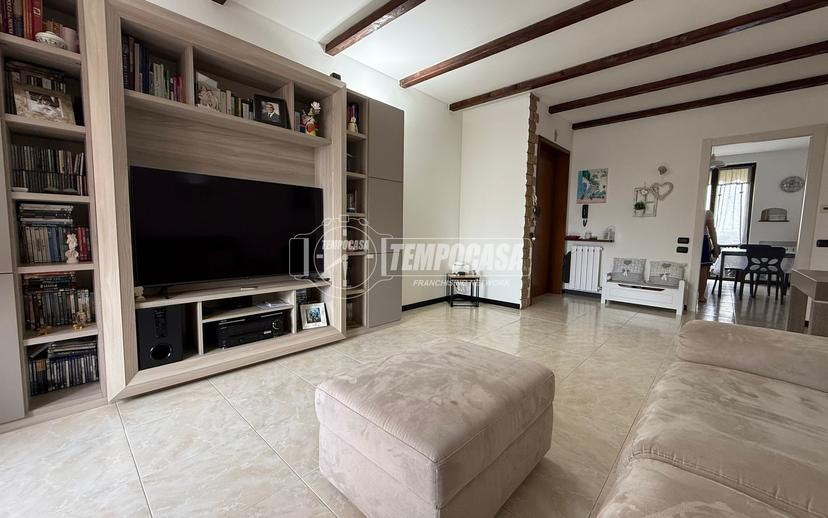 Trilocale in Via Giosuè Carducci 10/B, Santo Stefano Ticino — foto 4 di 5