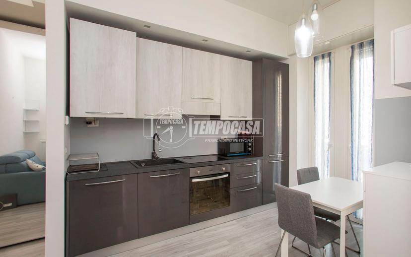 Bilocale in Via Rosmini Antonio 8, Milano