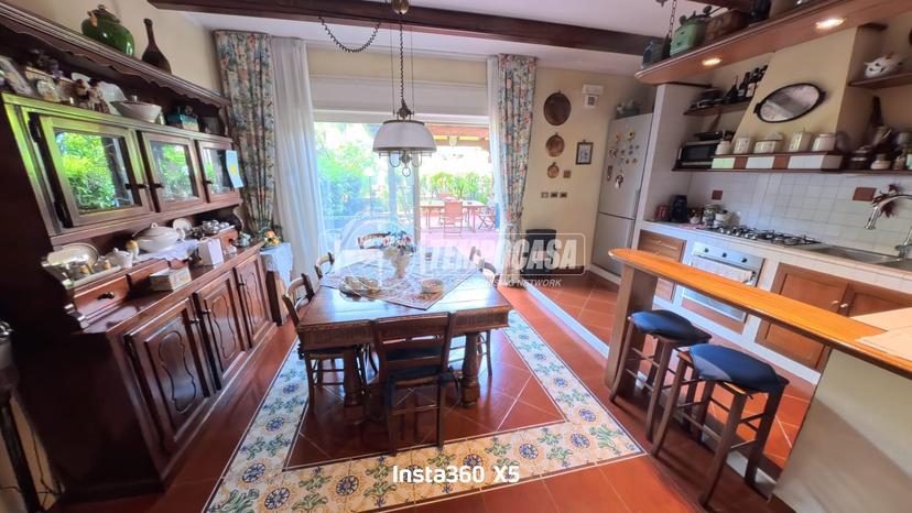 Villa a schiera in Via Epitaffio 84/Ville , Giugliano in Campania — foto 3 di 5