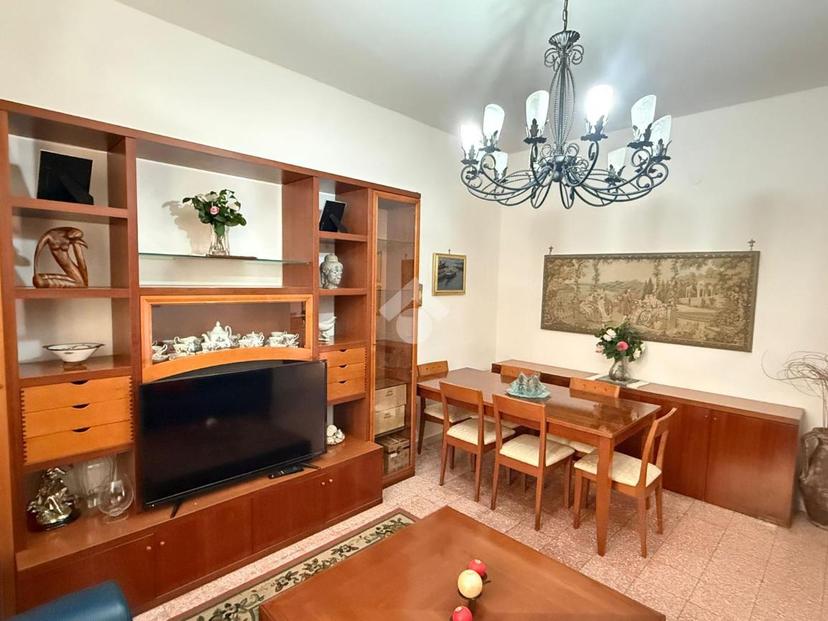 Villa in Via Vecchia Napoli 81, Napoli