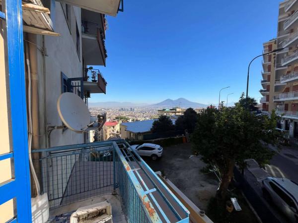 Quadrilocale in Viale Raffaello, Napoli