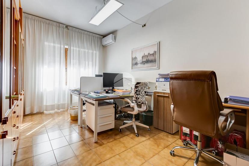 Appartamento in Via Monte Santo, Roma
