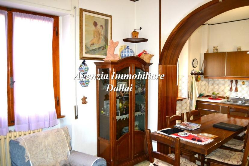 Appartamento in Piazza Dante, Borgo San Lorenzo — foto 2 di 5