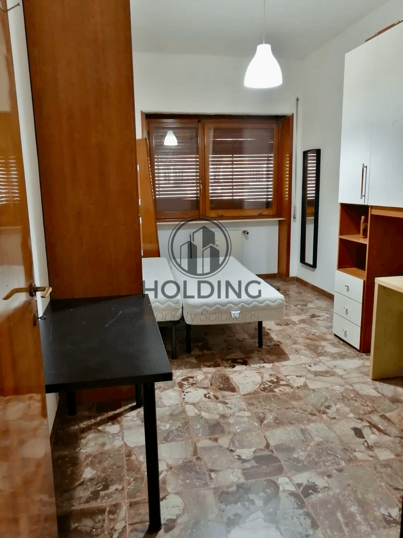 Quadrilocale in Via Piegaro, Roma