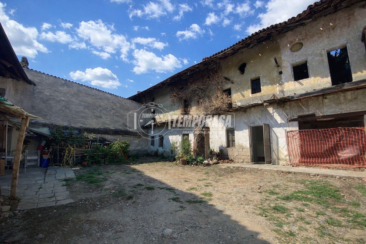 Rustico in Via Roma, Barone Canavese
