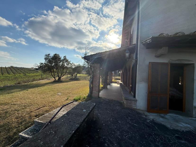 Villa, Montespertoli