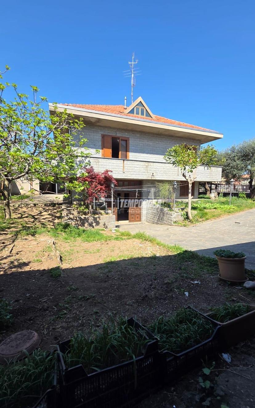 Villa in Via Firenze 34, Canegrate — foto 4 di 5