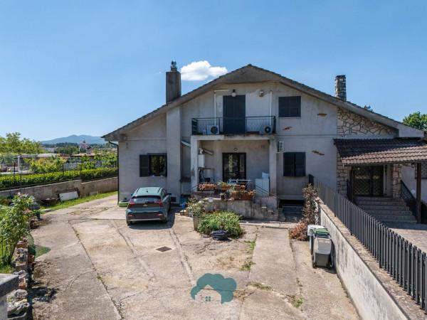 Villa bifamiliare in Via Colle dell'Oro, Zagarolo