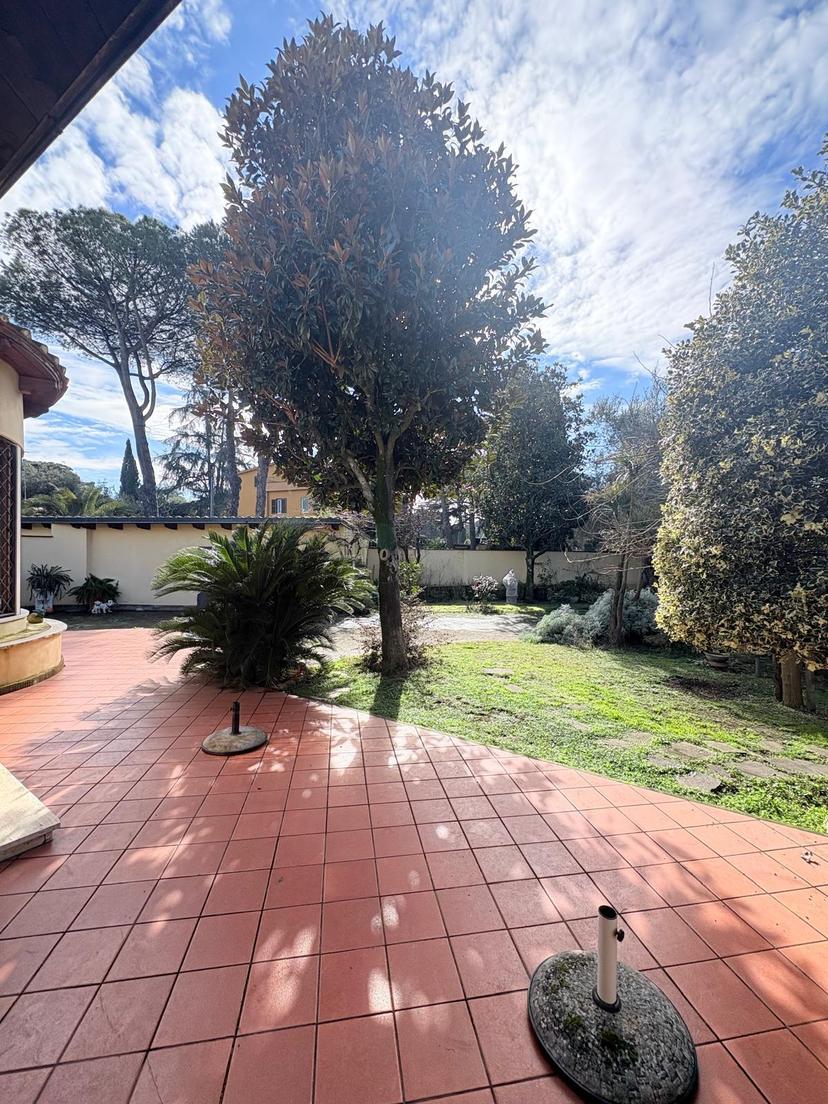 Casa indipendente in Via Prato Lauro, Roma
