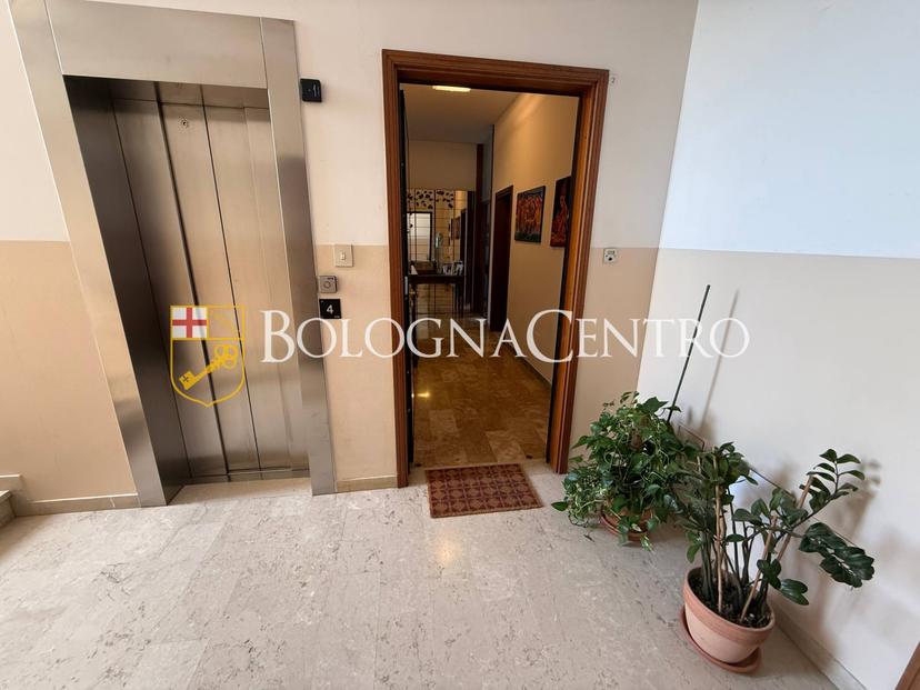 Appartamento in Via di Bertalia, Bologna