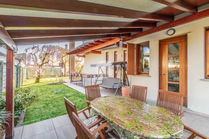 Villa in Via Giulio Verne 31, Marcallo con Casone — foto 4 di 5