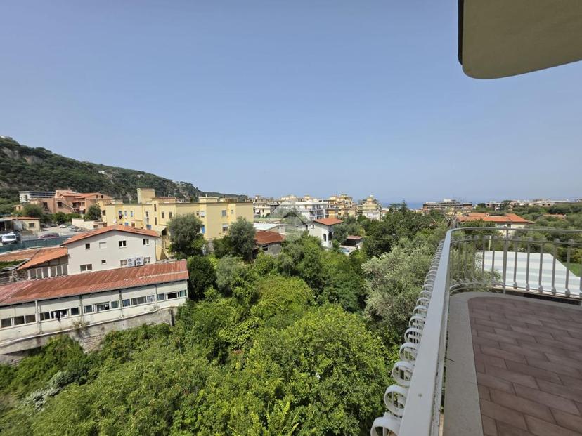 Quadrilocale in Via Atigliana 9, Sorrento