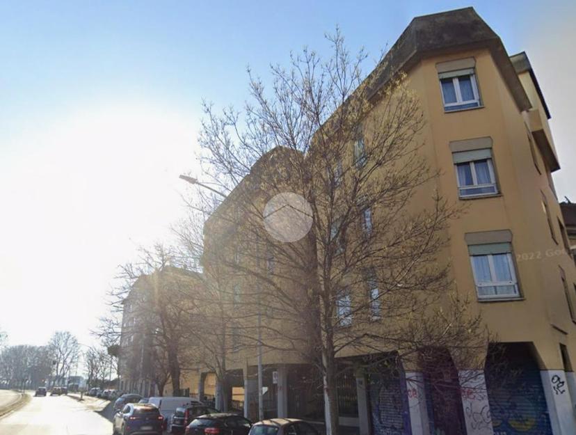 Bilocale in Viale Marco Polo 96, Roma