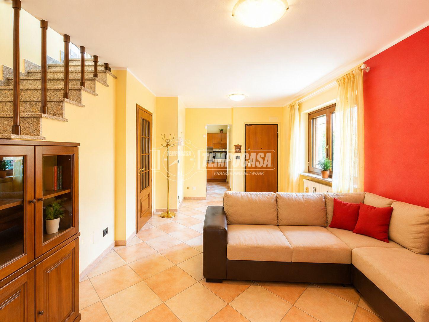 Villa a schiera in Via Oglianico, Rivarolo Canavese