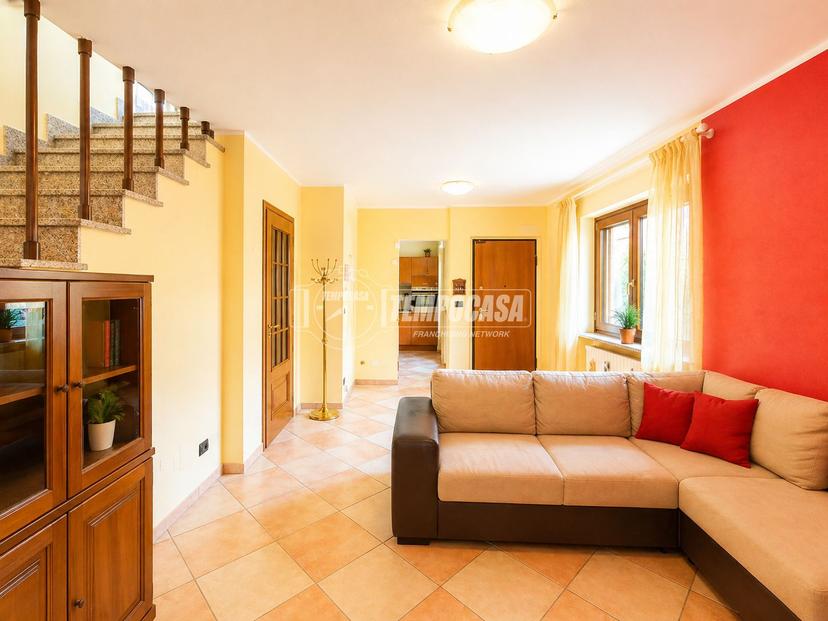 Villa a schiera in Via Oglianico, Rivarolo Canavese