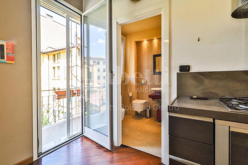 Trilocale in Via Riva Reno, Bologna