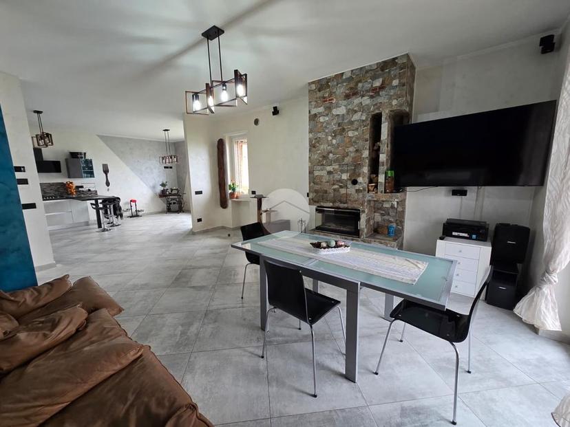 Villa in Via Po 24, San Benigno Canavese