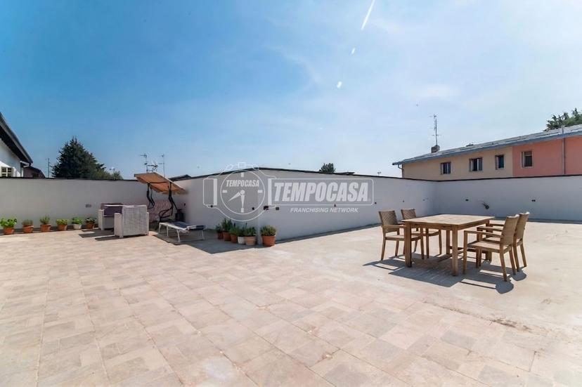 Trilocale in Via Emanuella 16, Saronno — foto 2 di 5