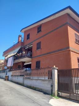 Attico in Via degli Acquedotti 4, Tivoli