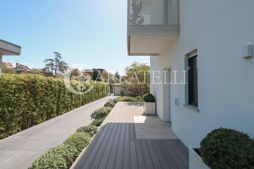Villa in Via Fidia 10, Roma