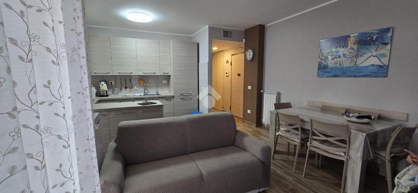 Trilocale in Via Fratelli Cervi 18, Marino