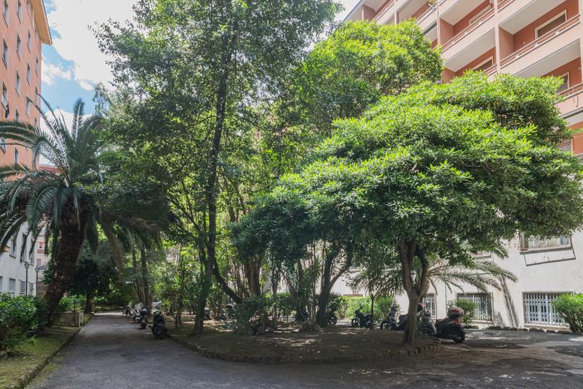 Quadrilocale in Via Val Chisone 35, Roma