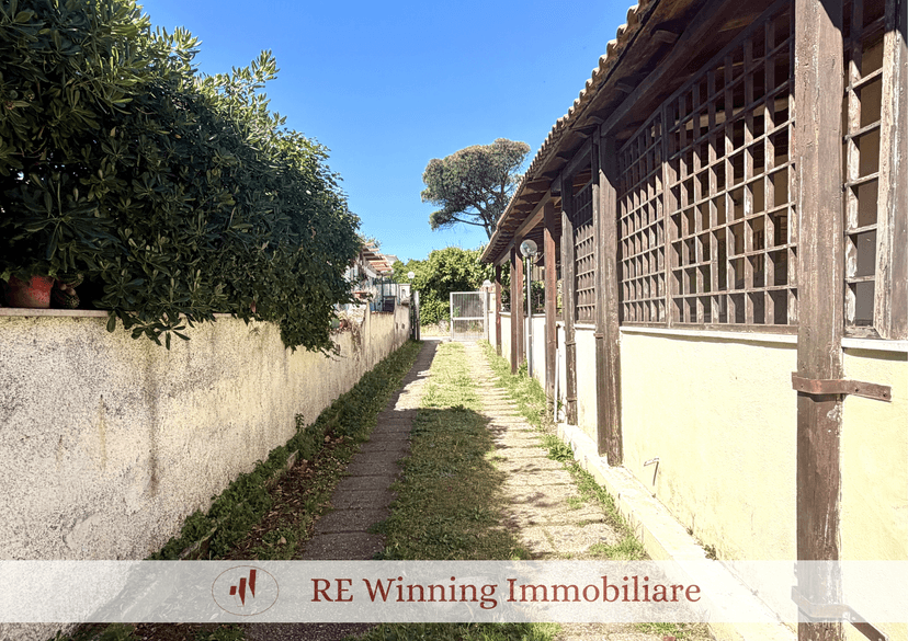 Trilocale in Via dei Visoni 1, Ardea