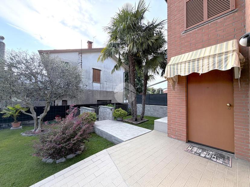 Villa a schiera in Via Fratelli Bandiera 30, Corbetta — foto 3 di 5