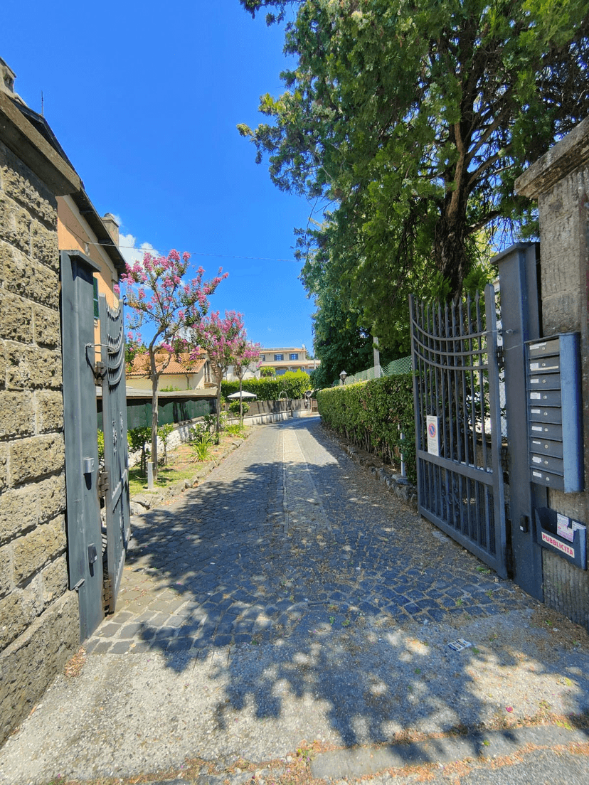 Appartamento in villa in Viale Vittorio Veneto, Grottaferrata — foto 3 di 5