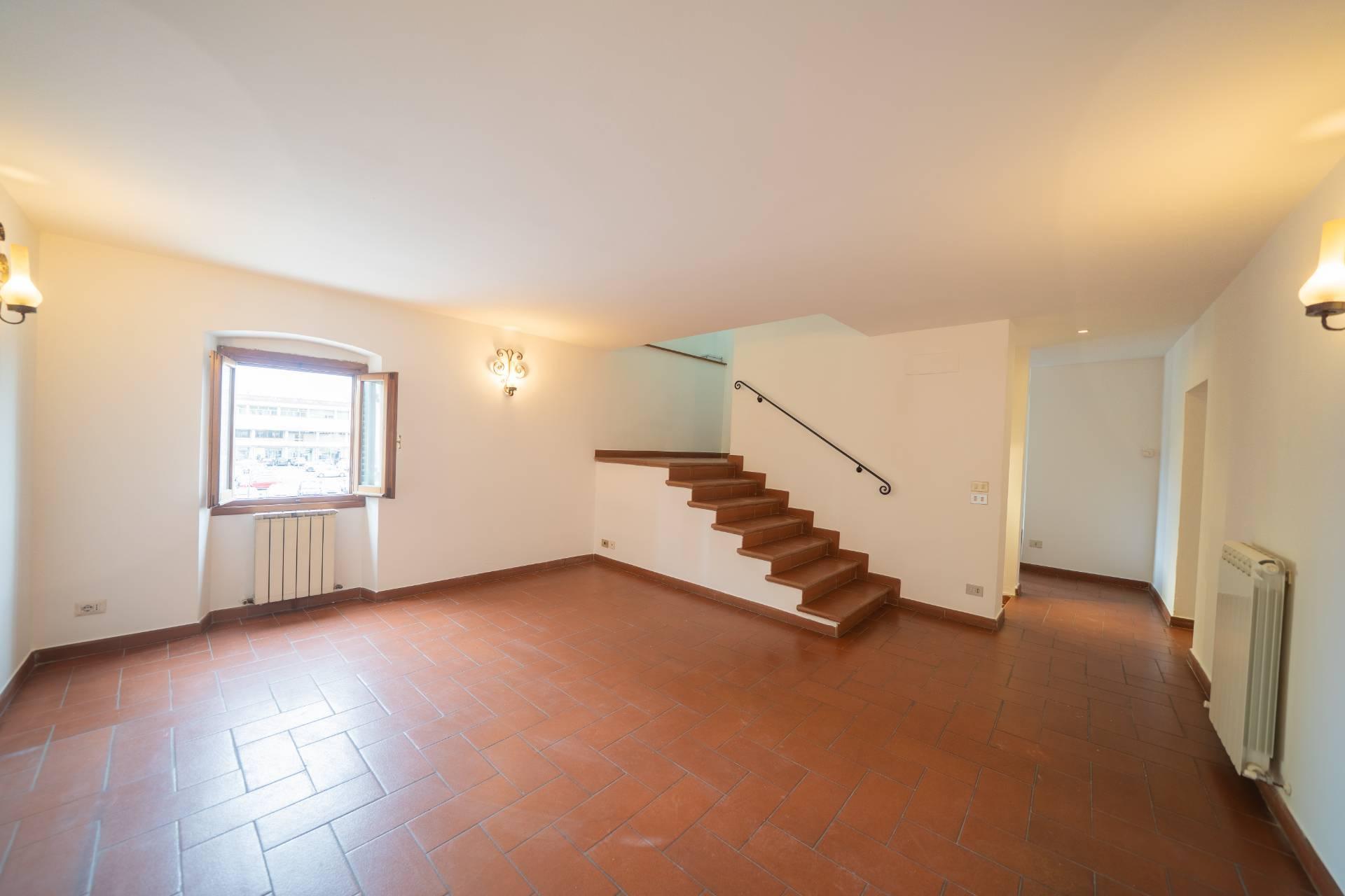 Casa indipendente in Via Roma, Figline e Incisa Valdarno