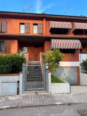 Villa a schiera, Monte San Pietro