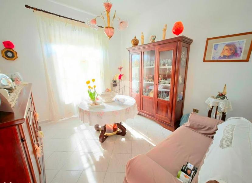 Casa indipendente in Via Pagliarelle, Torre del Greco