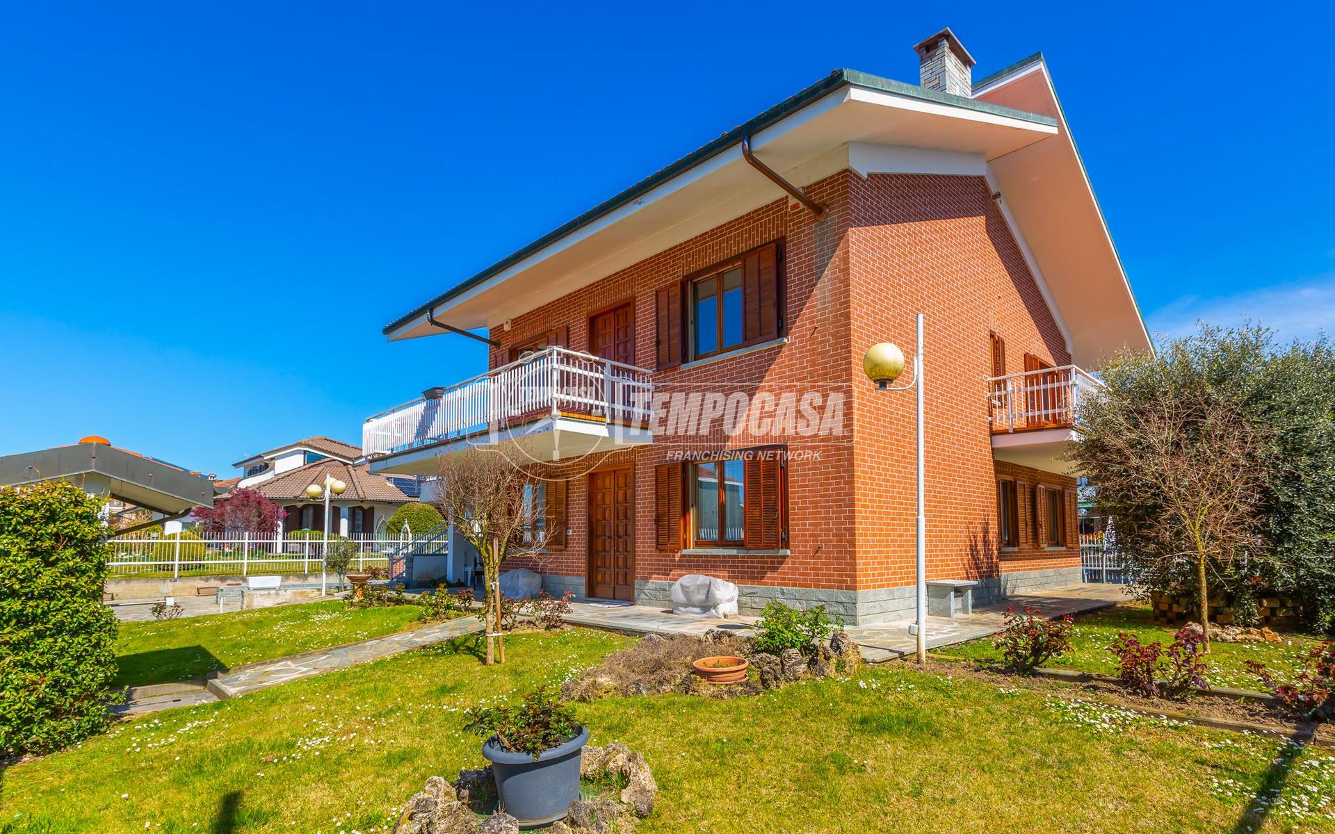 Villa a schiera in Via Giuseppe Parini, Chieri