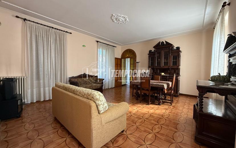 Villa in Via Alessandro Volta 12, Busto Garolfo — foto 3 di 5