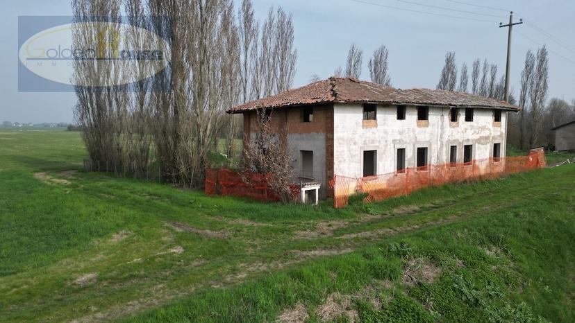 Casa colonica in Via Cavalle, Baricella