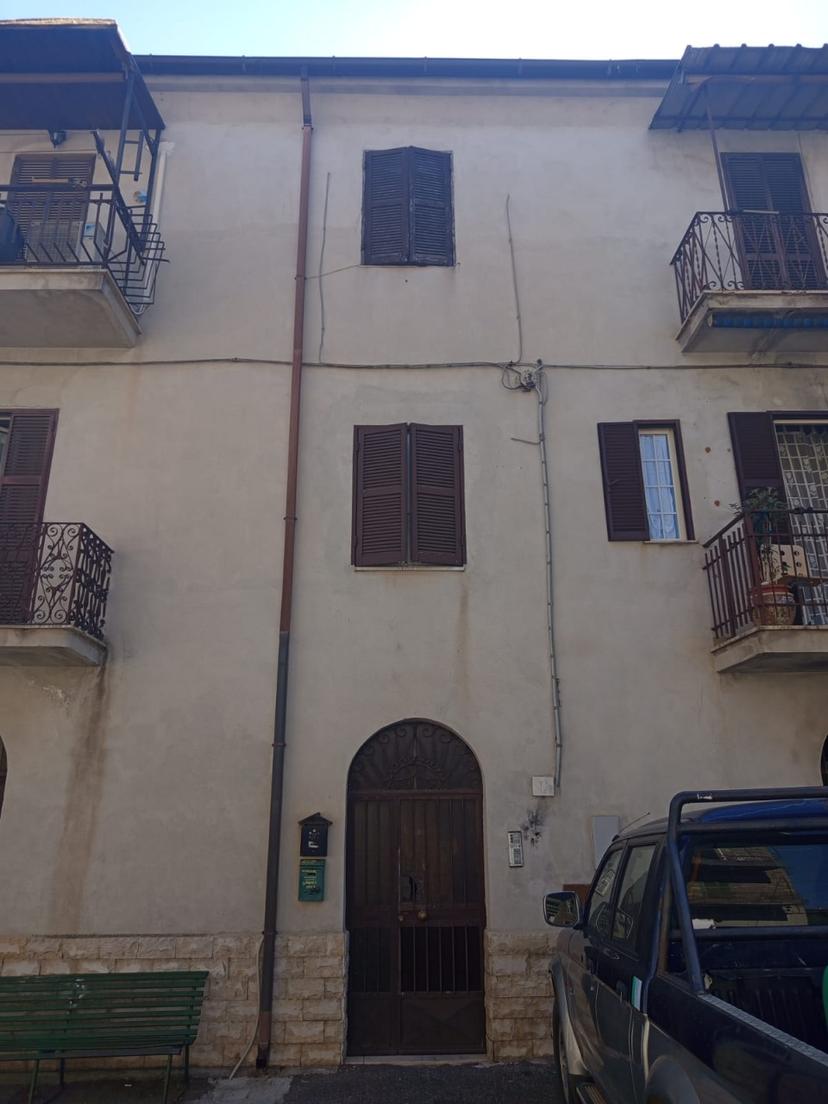 Bilocale in Via Padre Bernardo Silvestrelli, Moricone — foto 3 di 5