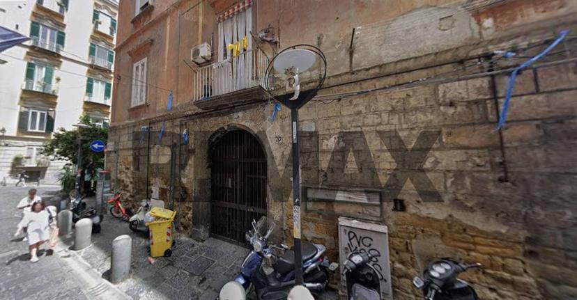 Quadrilocale in Piazzetta Mondragone 20, Napoli