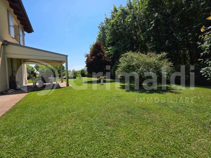 Villa bifamiliare in Via Cadriano 40/24, Granarolo dell'Emilia