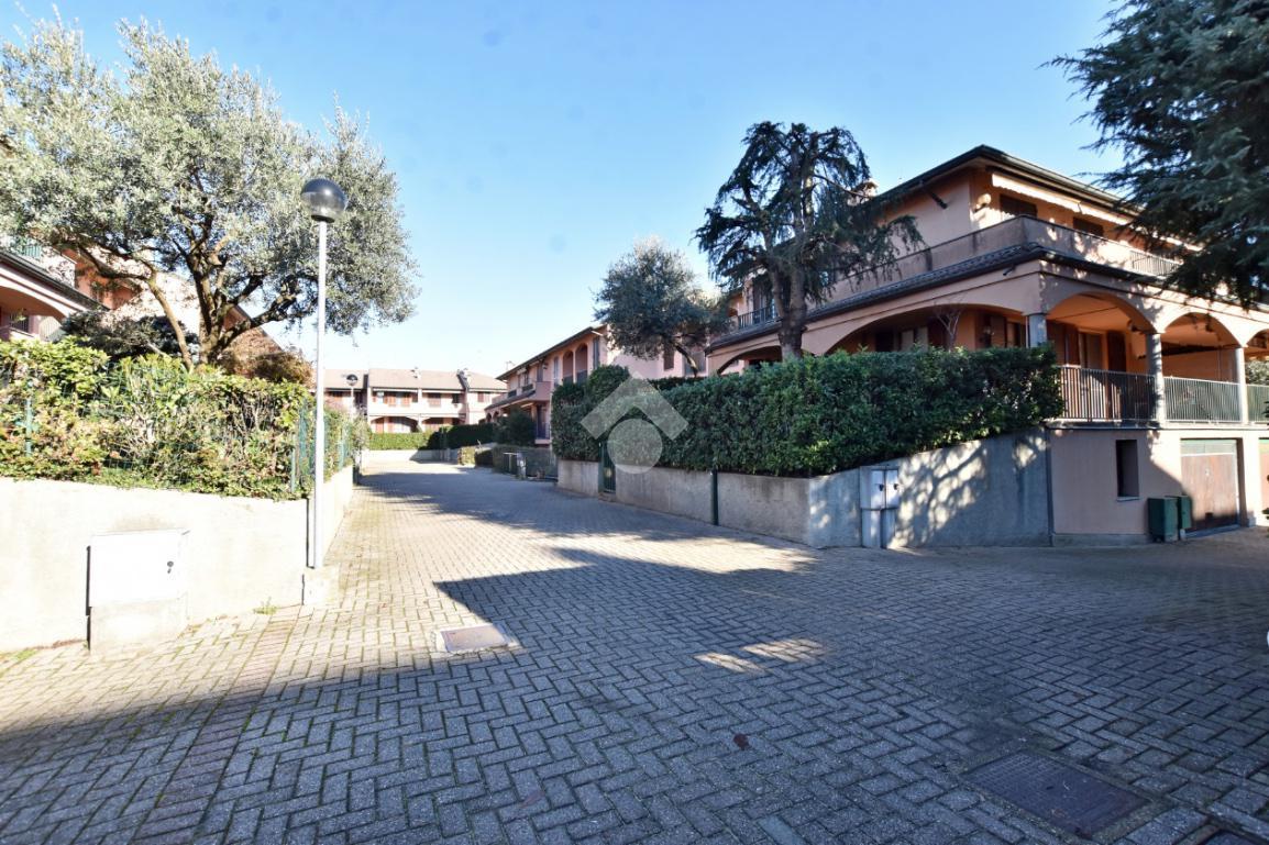 Villa a schiera in Via delle Quattro Marie, Bellinzago Lombardo