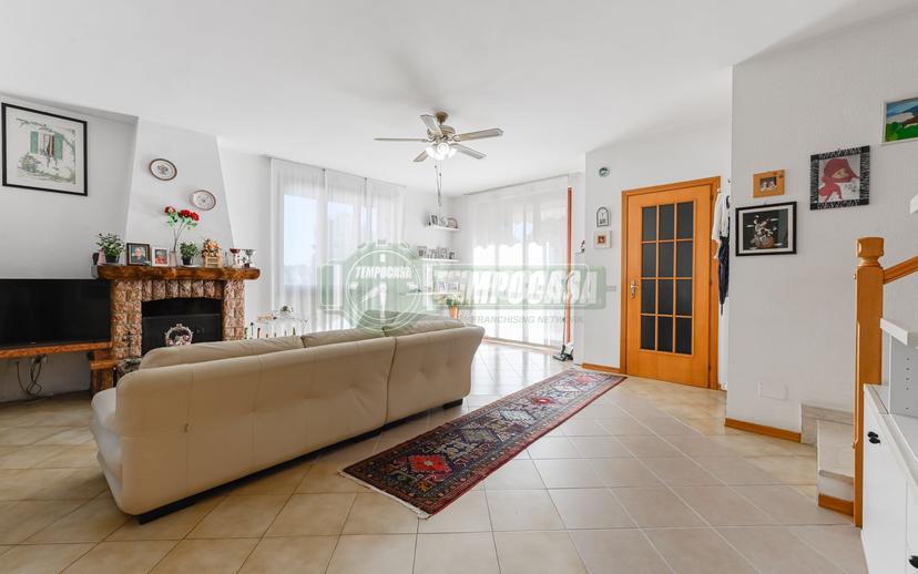 Villa, Liscate