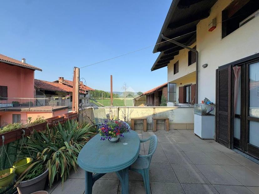 Casa indipendente in Via Manifattura 24, Strambino — foto 2 di 5