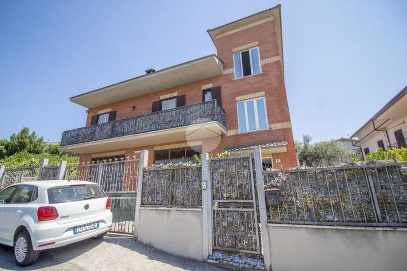 Casa indipendente in Piazza Nazionale 23, Palombara Sabina — foto 3 di 5